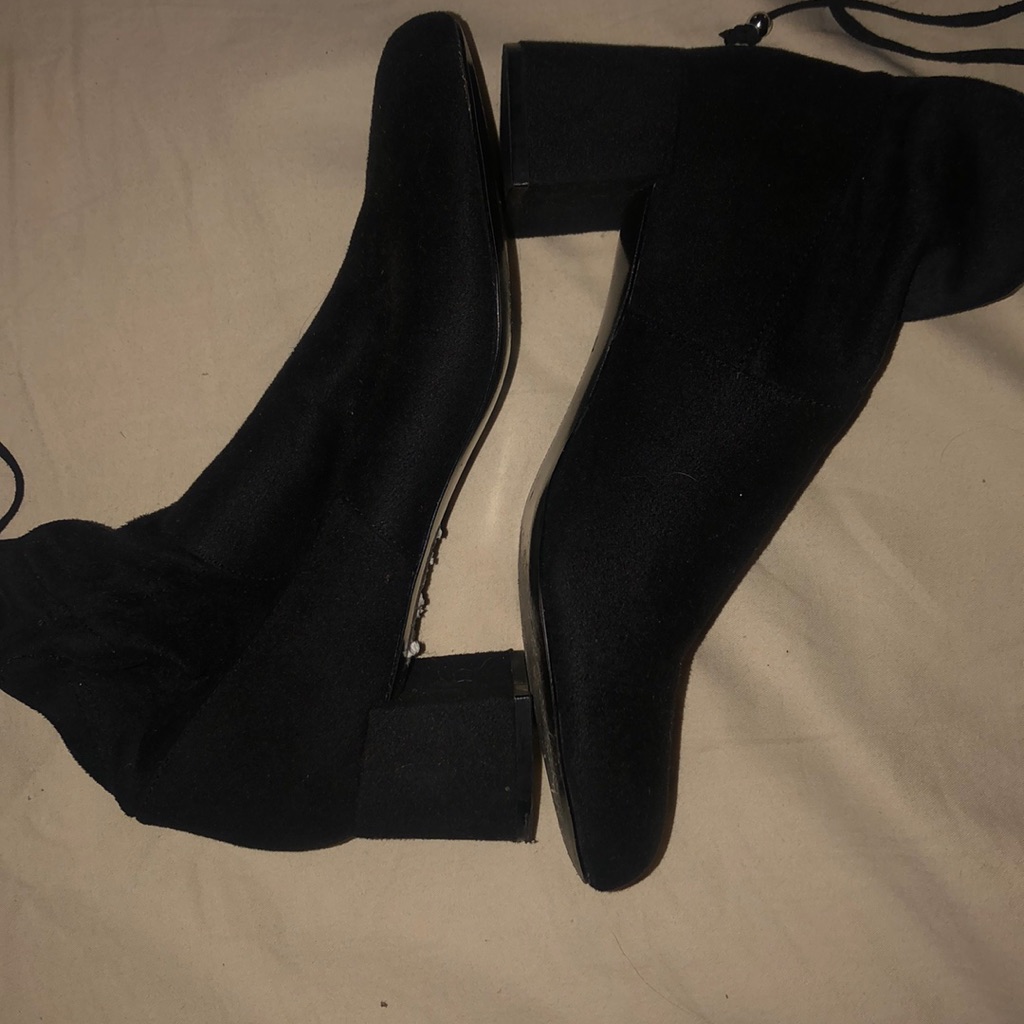 Adrienne Vittadini Booties Size 7.5 Suede Boots Sexy Heel Stylish Boot String